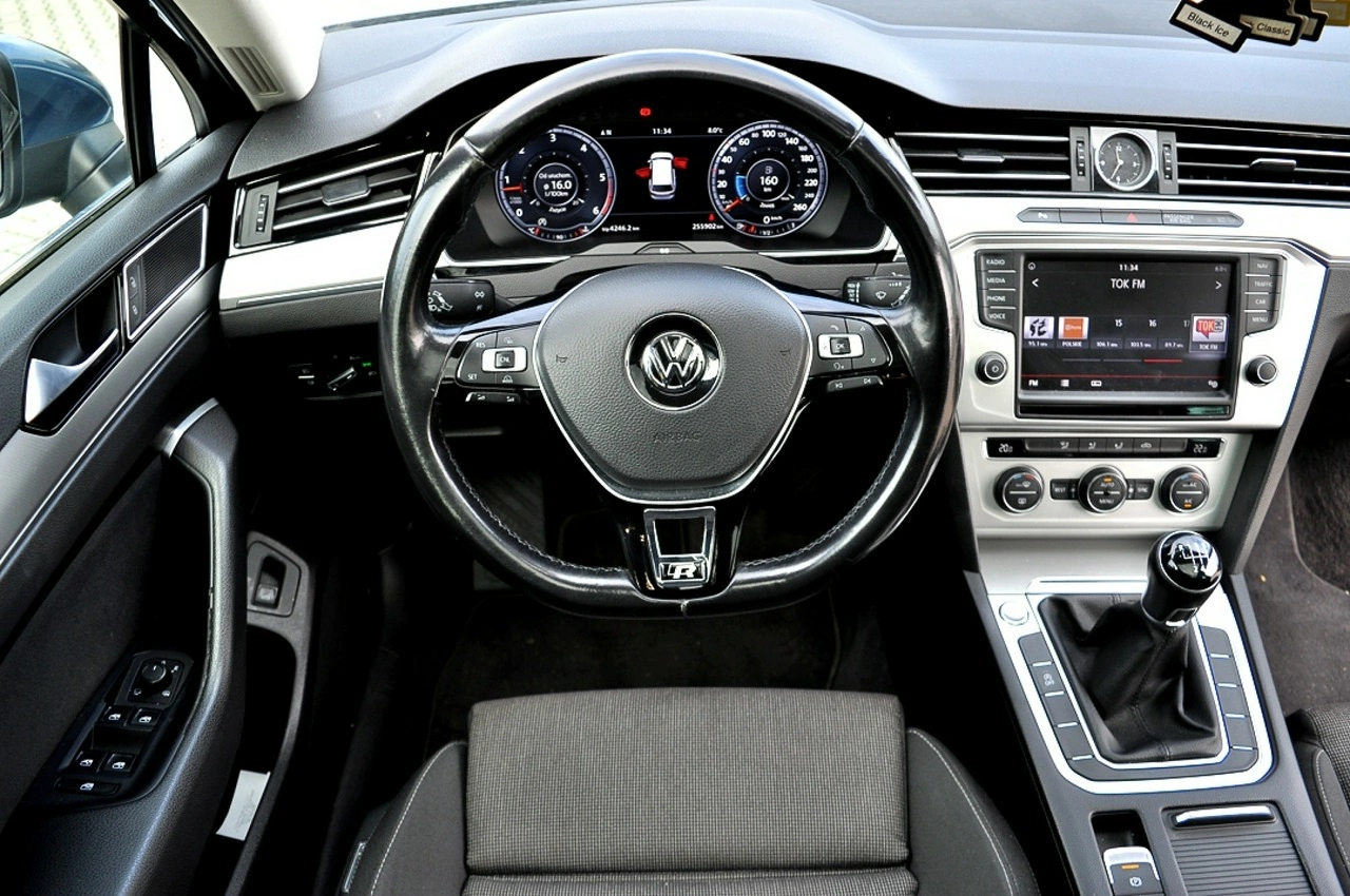 Volkswagen Passat - Zdjęcie 7