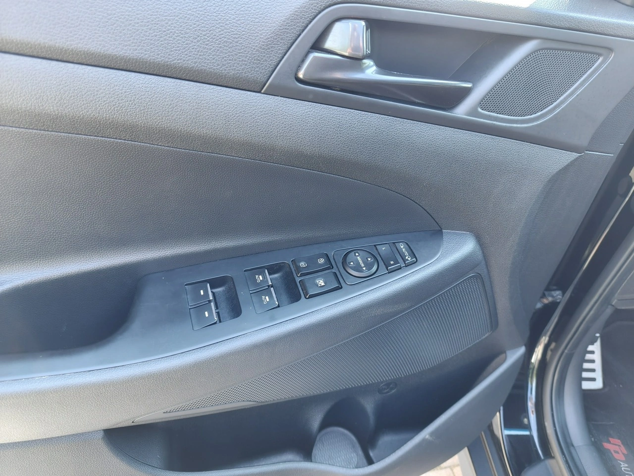 Hyundai Tucson - Zdjęcie 18