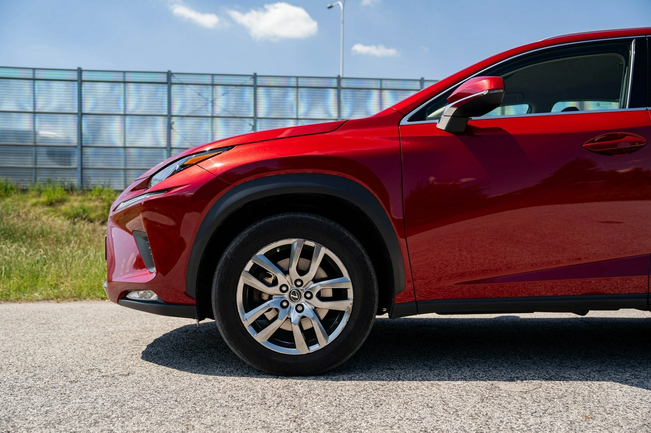 Lexus NX - Zdjęcie 10