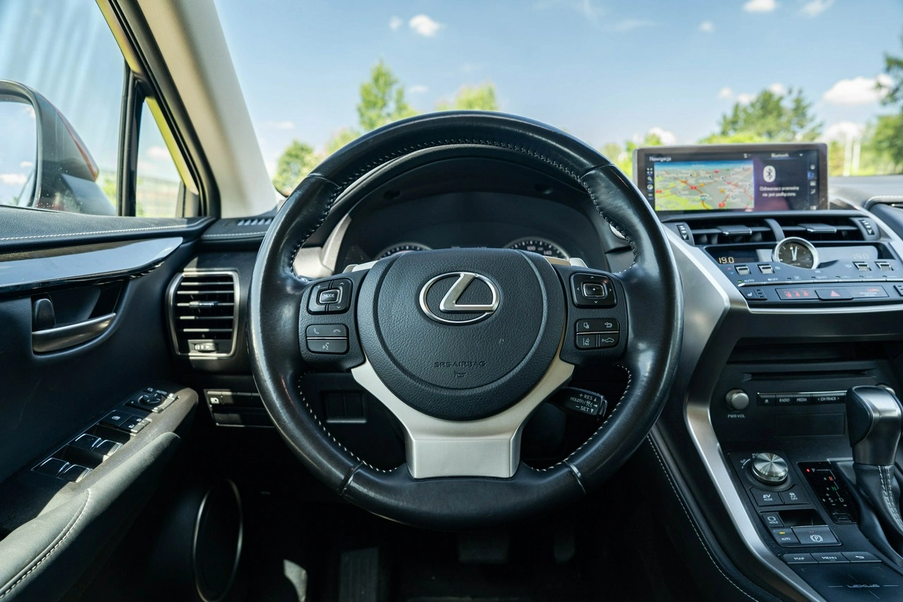 Lexus NX - Zdjęcie 18