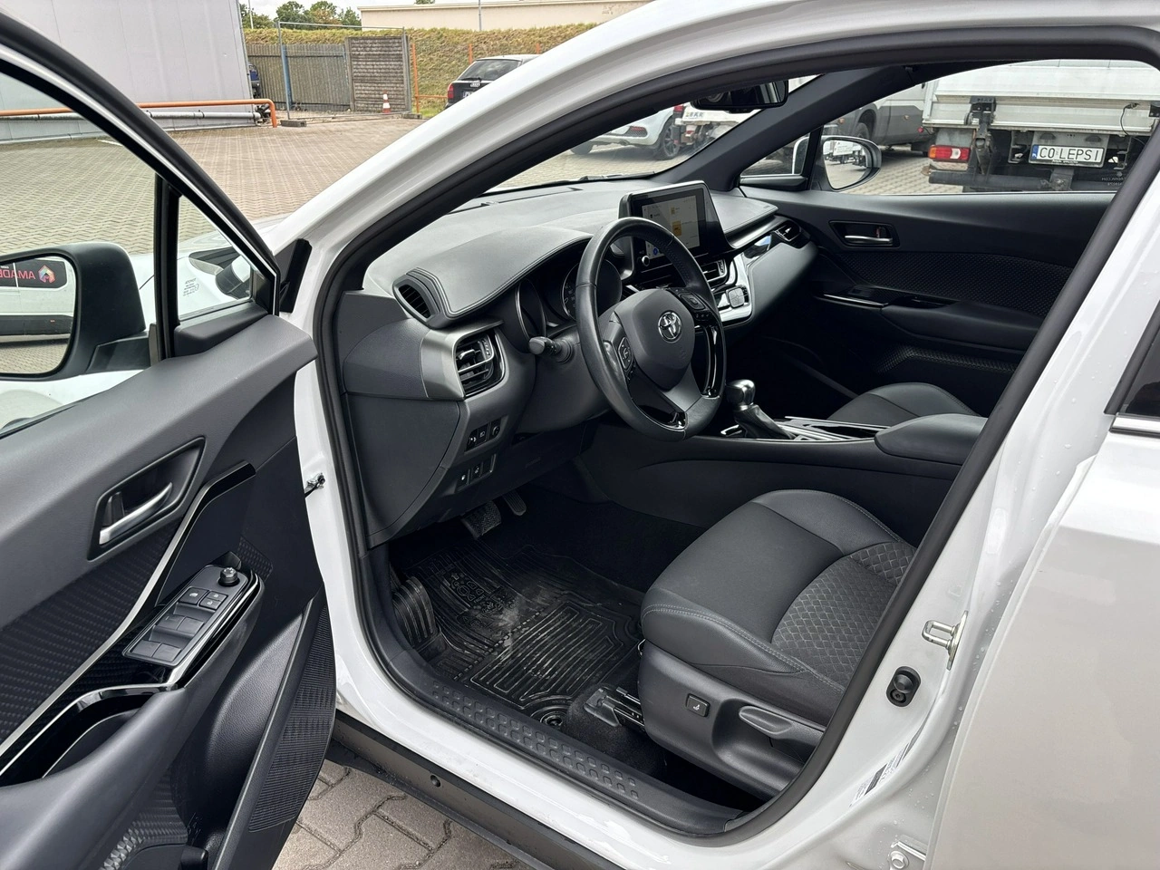 Toyota C-HR - Zdjęcie 10
