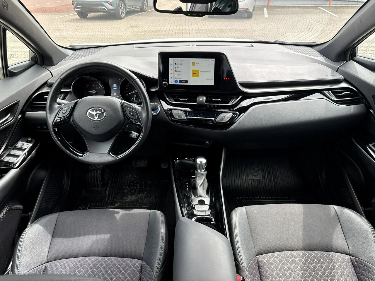 Toyota C-HR - Zdjęcie 12