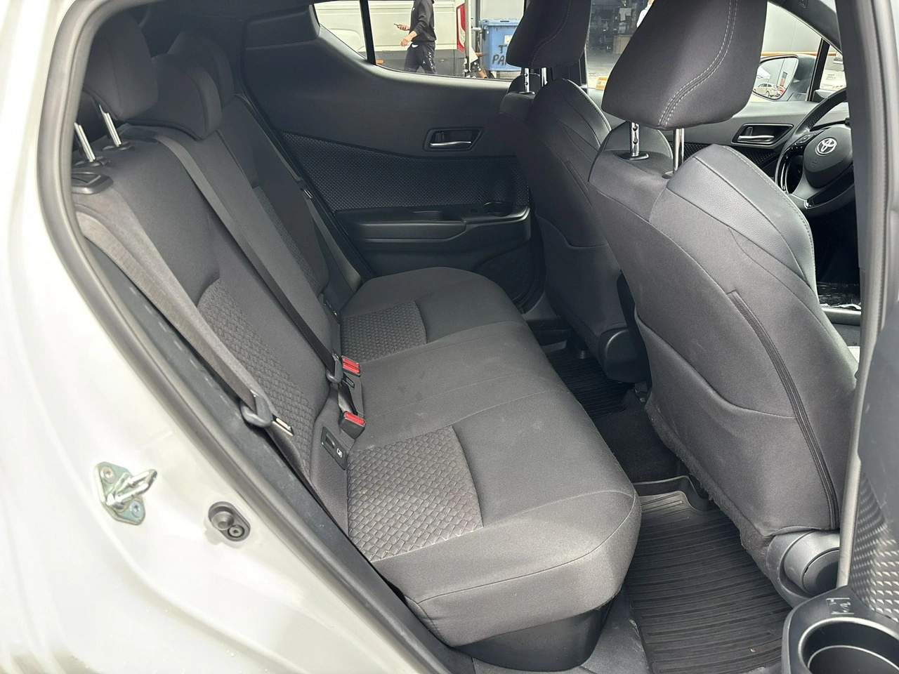 Toyota C-HR - Zdjęcie 16