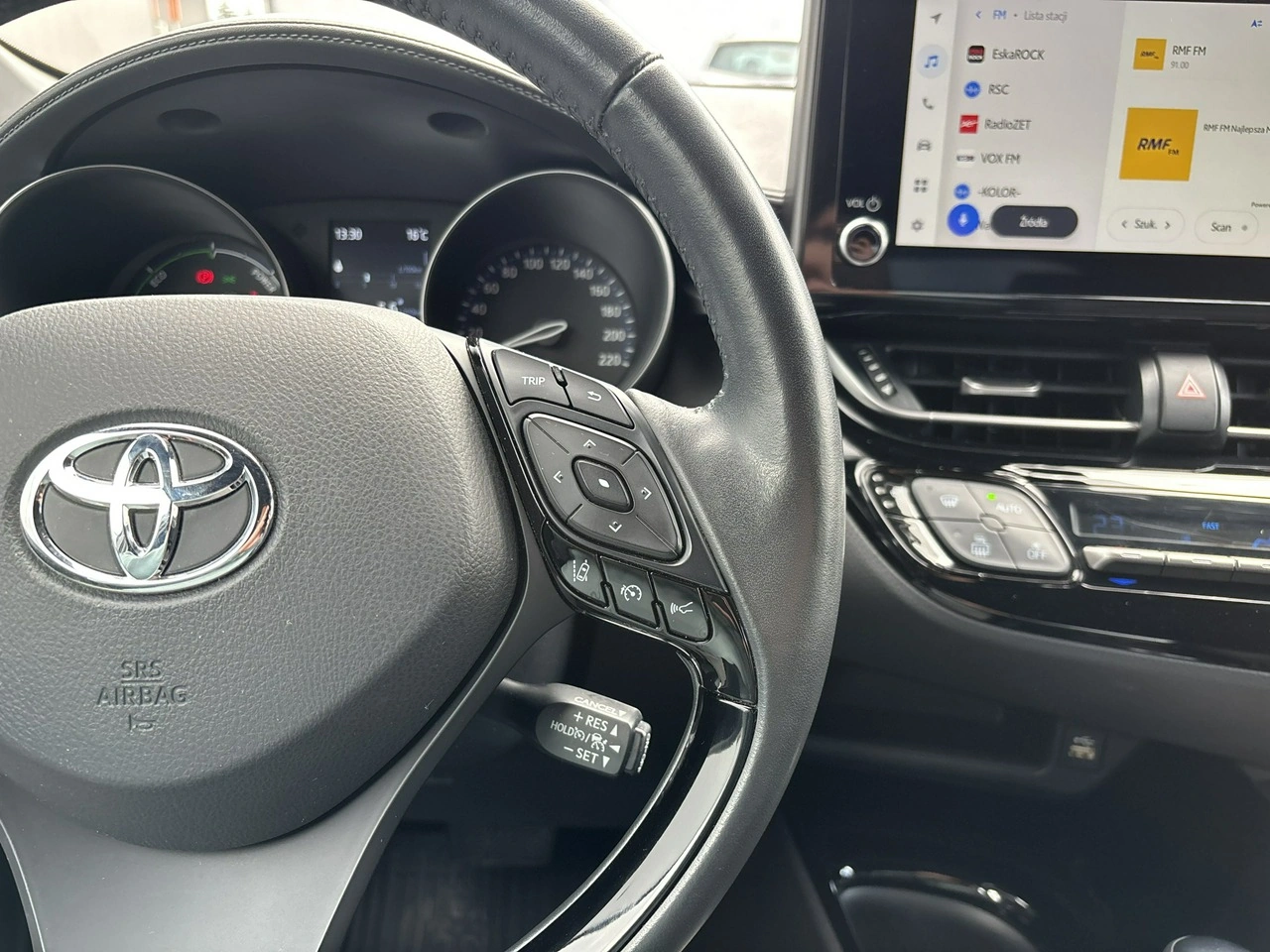 Toyota C-HR - Zdjęcie 25