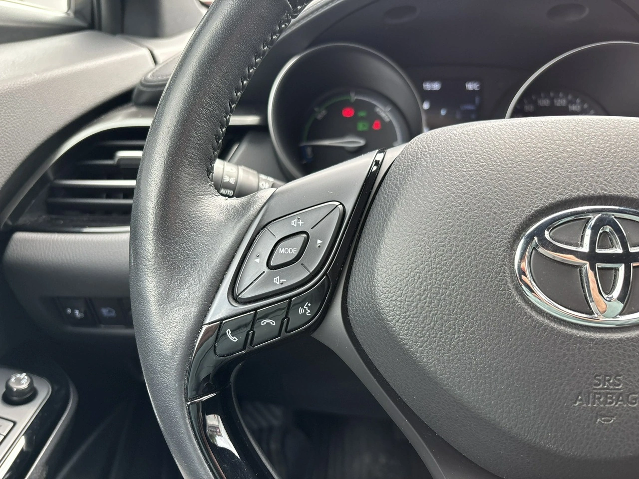 Toyota C-HR - Zdjęcie 26