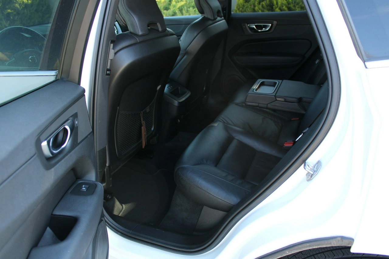 Volvo XC 60 - Zdjęcie 32