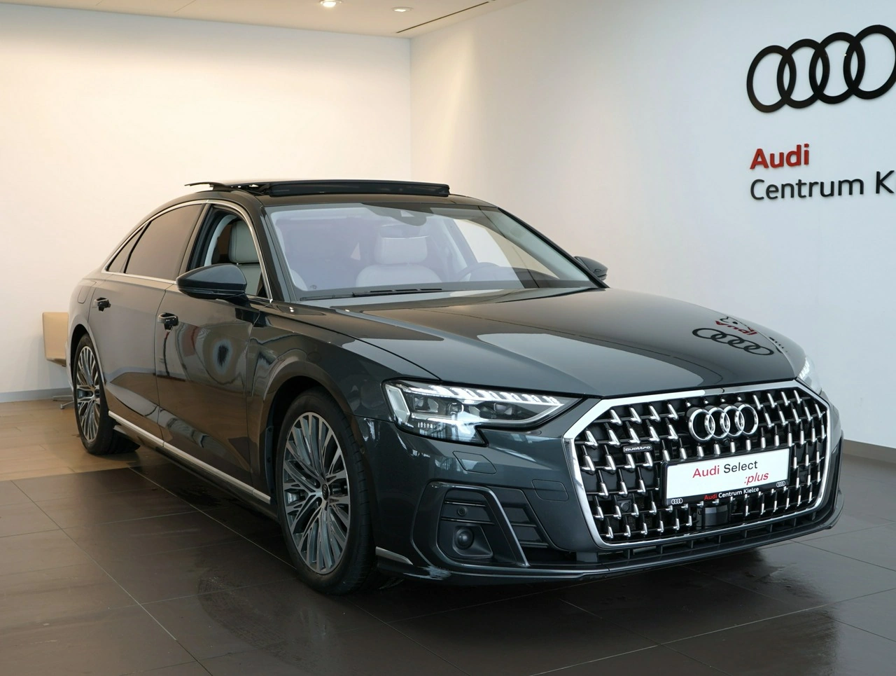 Audi A8 - Zdjęcie 4