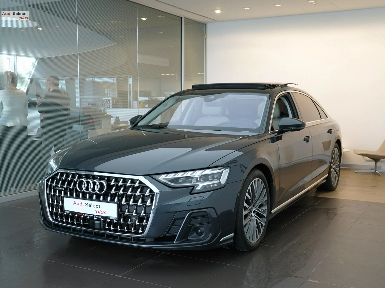 Audi A8 - Główne zdjęcie