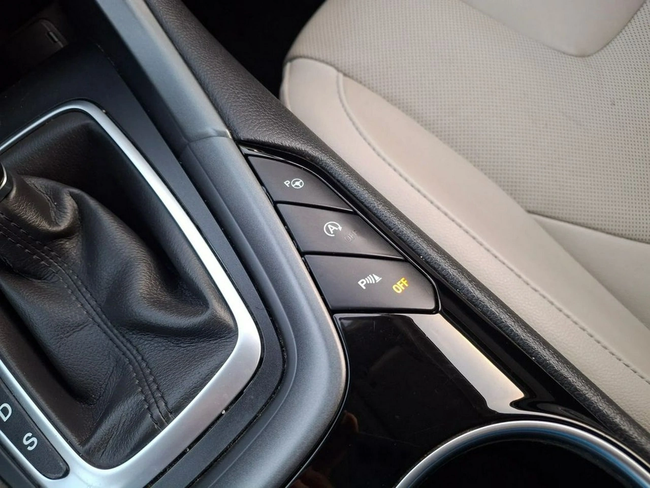 Ford Mondeo - Zdjęcie 12