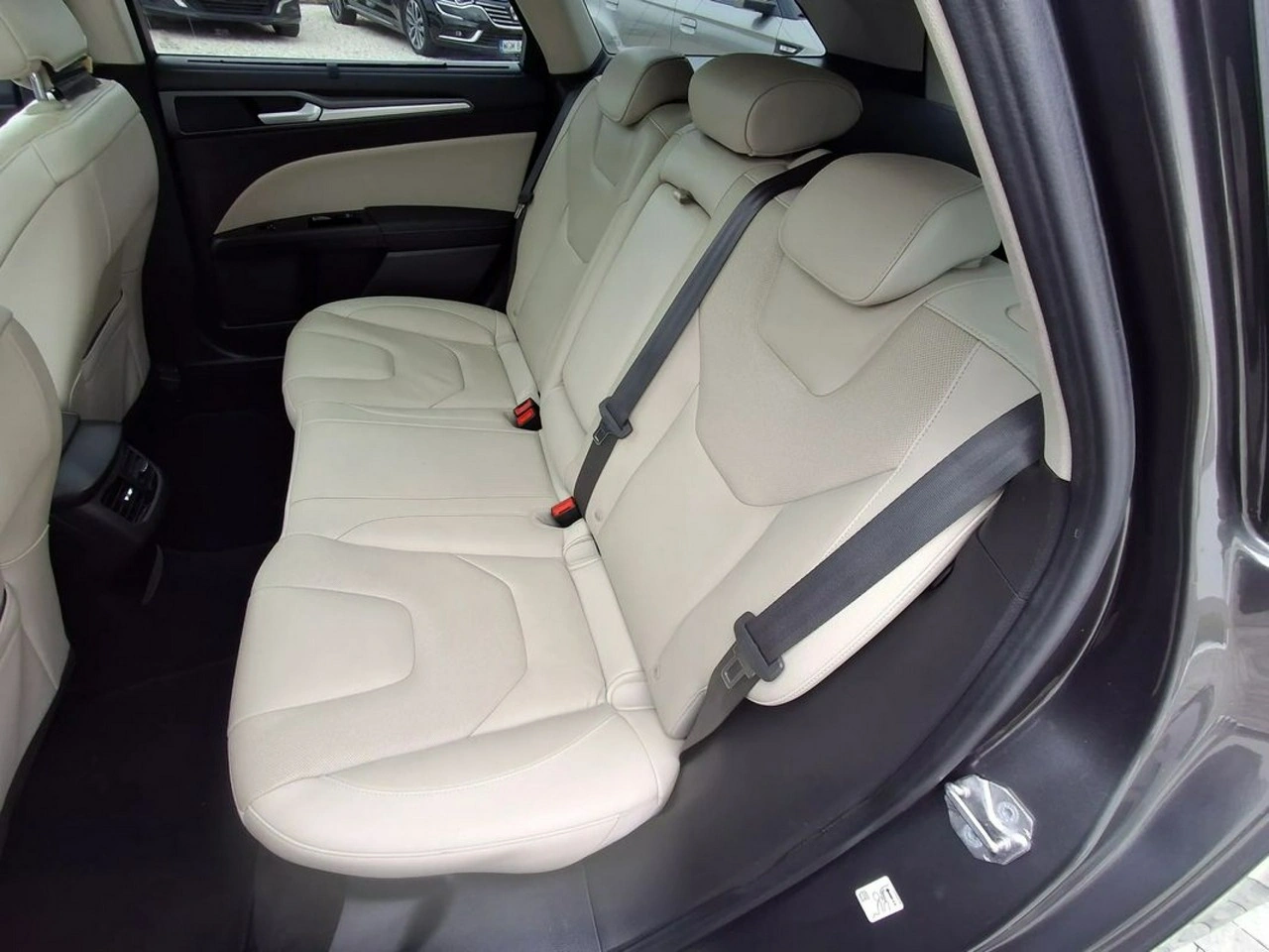 Ford Mondeo - Zdjęcie 17
