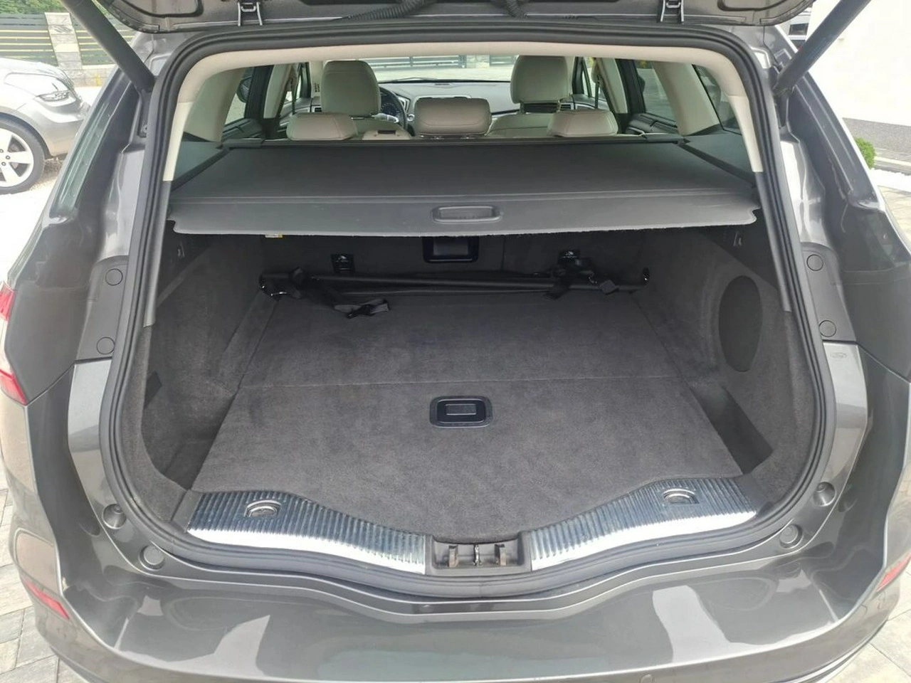 Ford Mondeo - Zdjęcie 20
