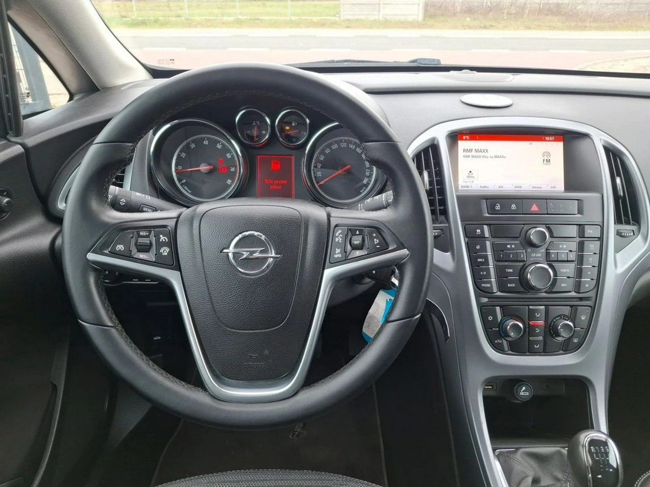Opel Astra - Zdjęcie 9
