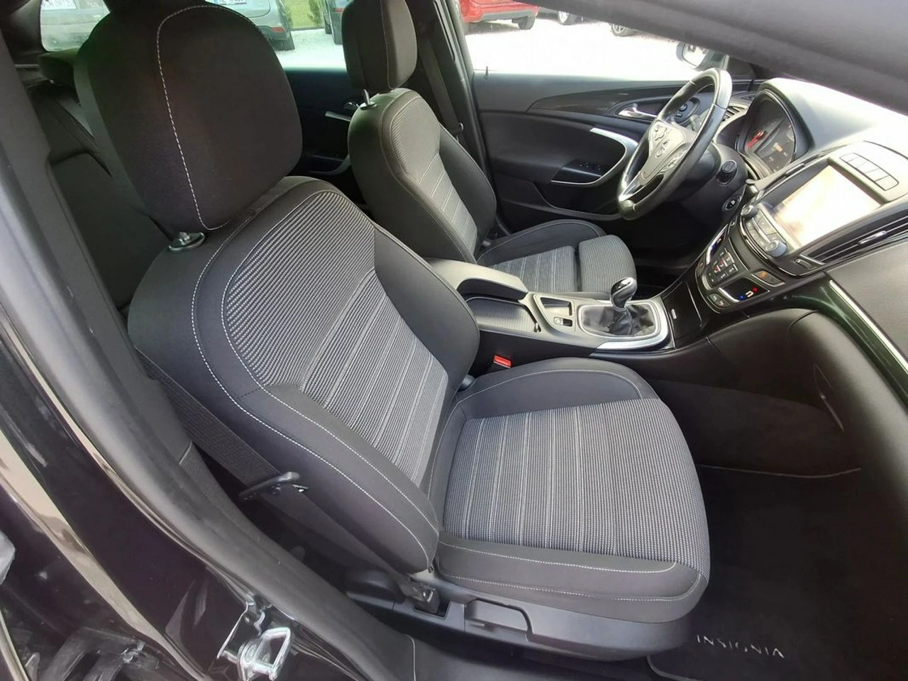 Opel Insignia - Zdjęcie 9