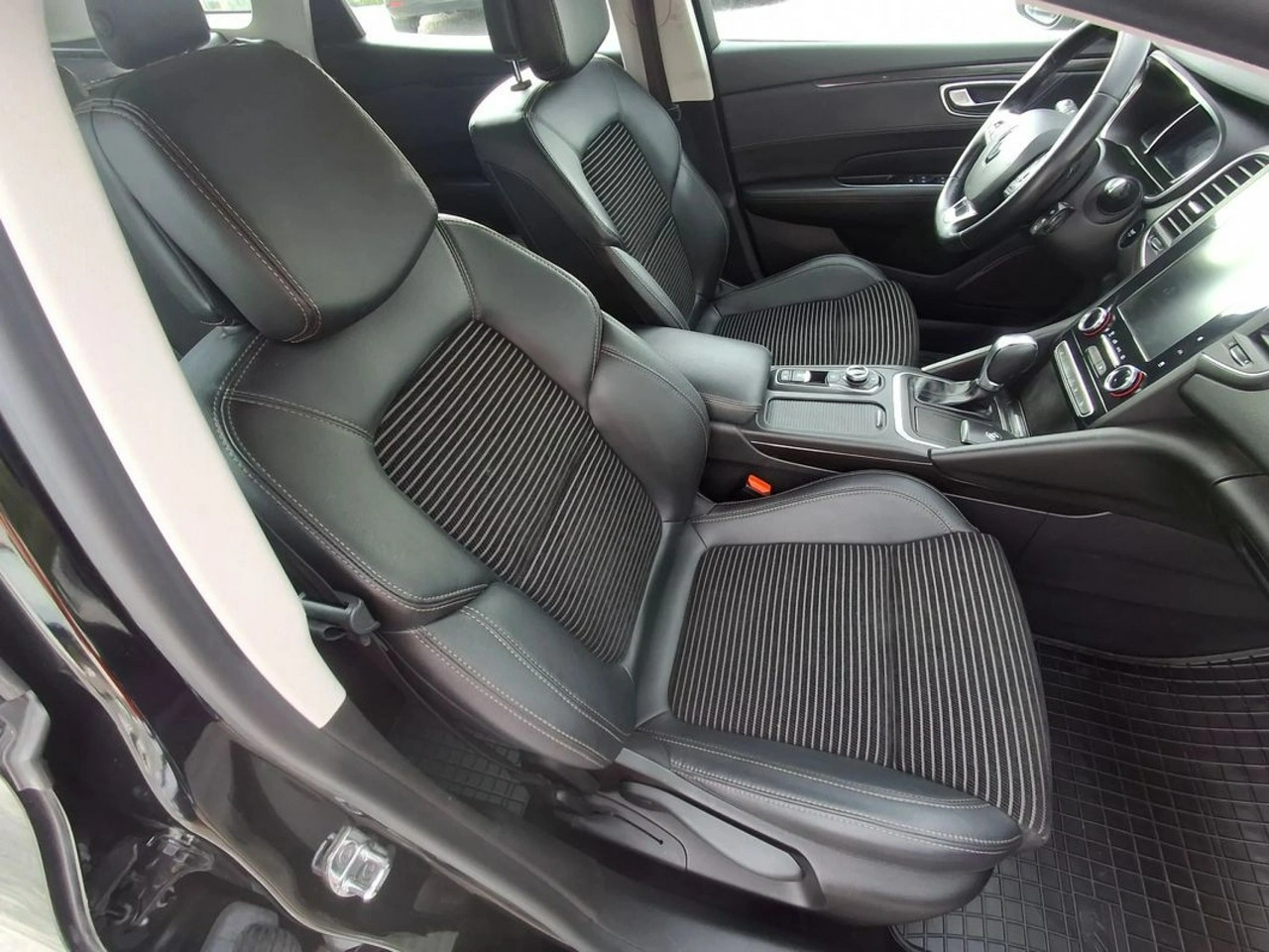 Renault Talisman - Zdjęcie 12