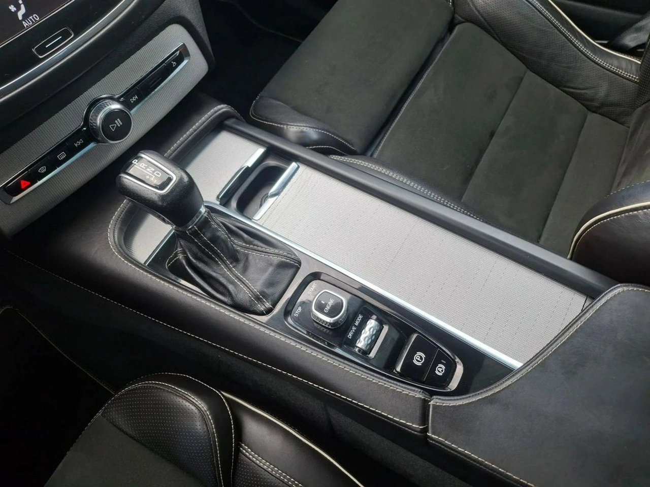 Volvo XC 90 - Zdjęcie 16