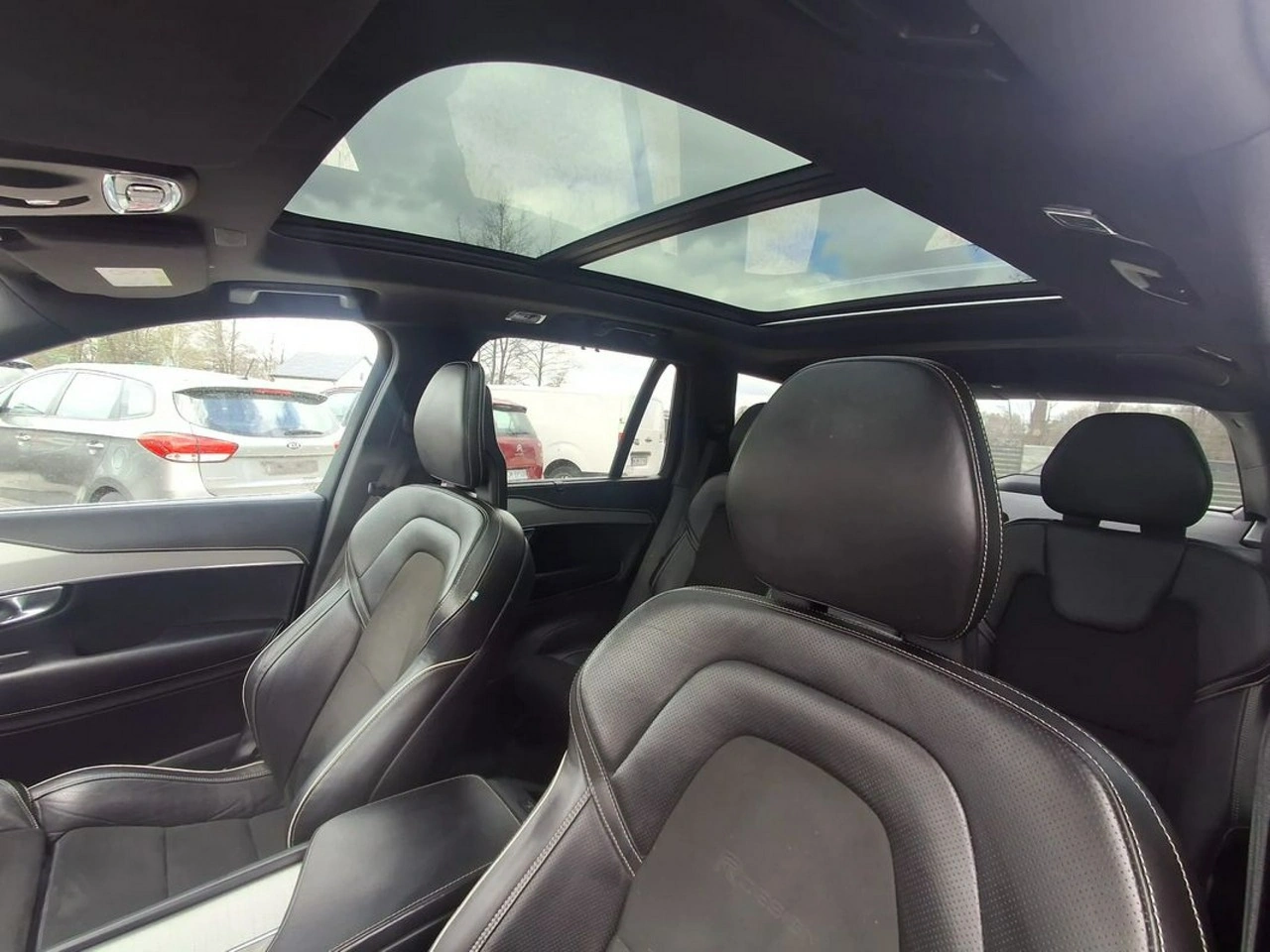 Volvo XC 90 - Zdjęcie 17