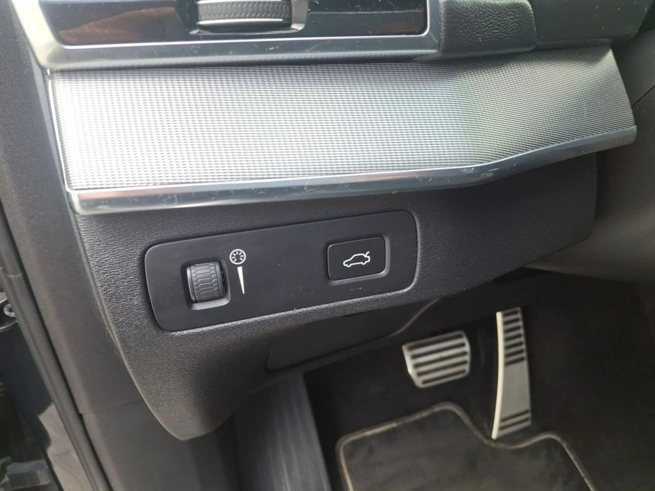 Volvo XC 90 - Zdjęcie 22