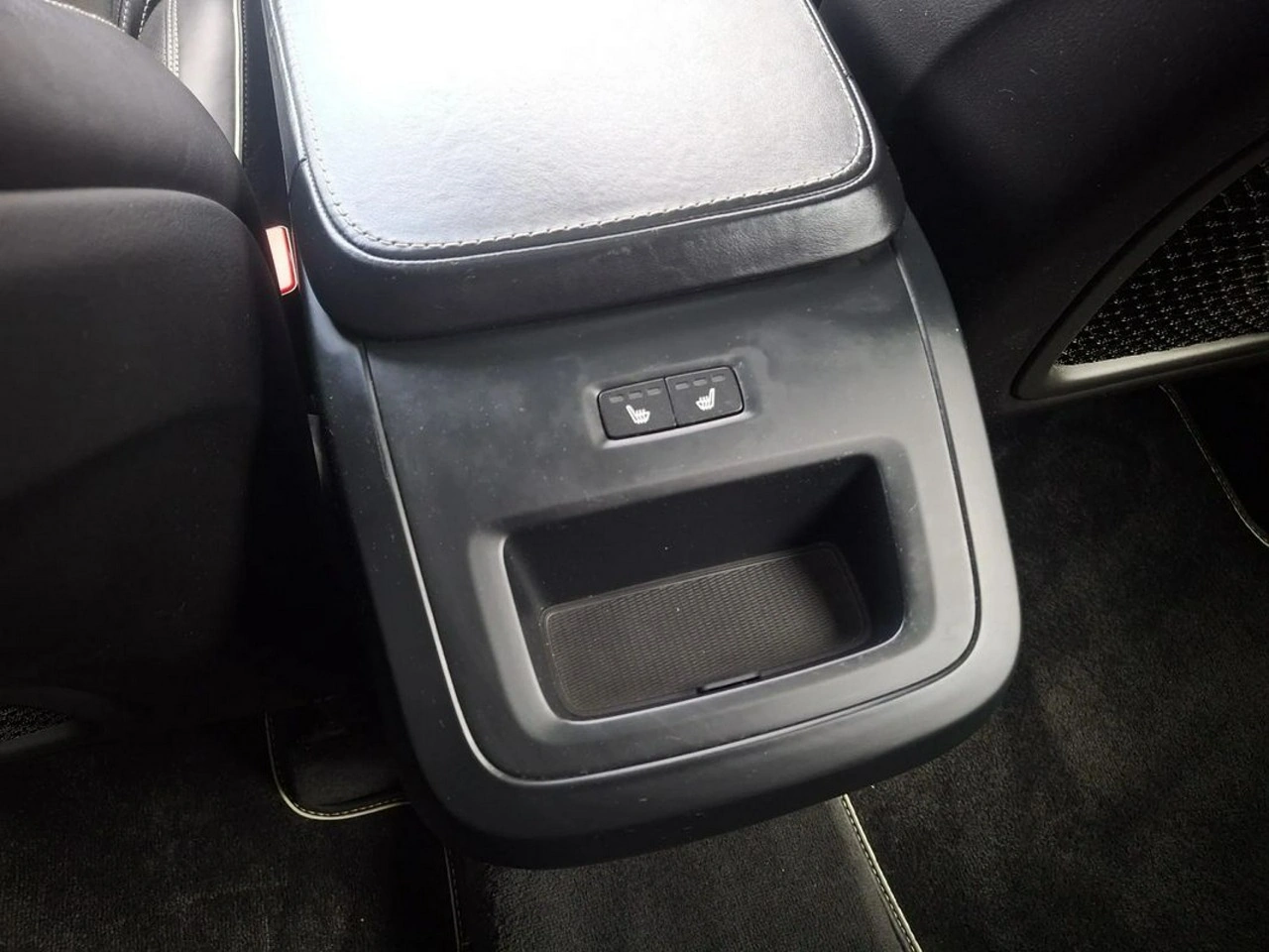 Volvo XC 90 - Zdjęcie 23