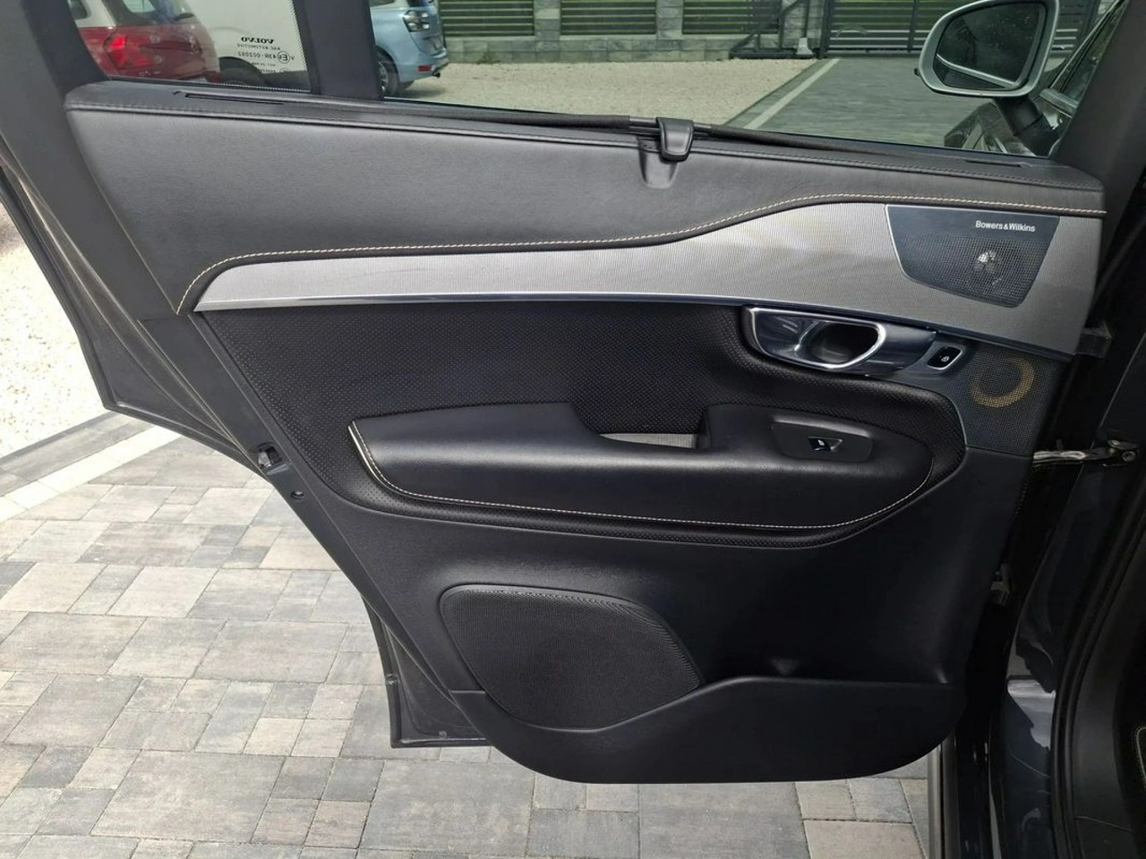 Volvo XC 90 - Zdjęcie 27