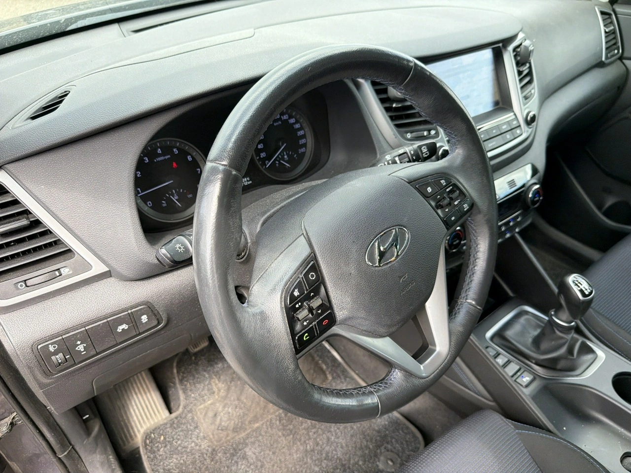 Hyundai Tucson - Zdjęcie 11