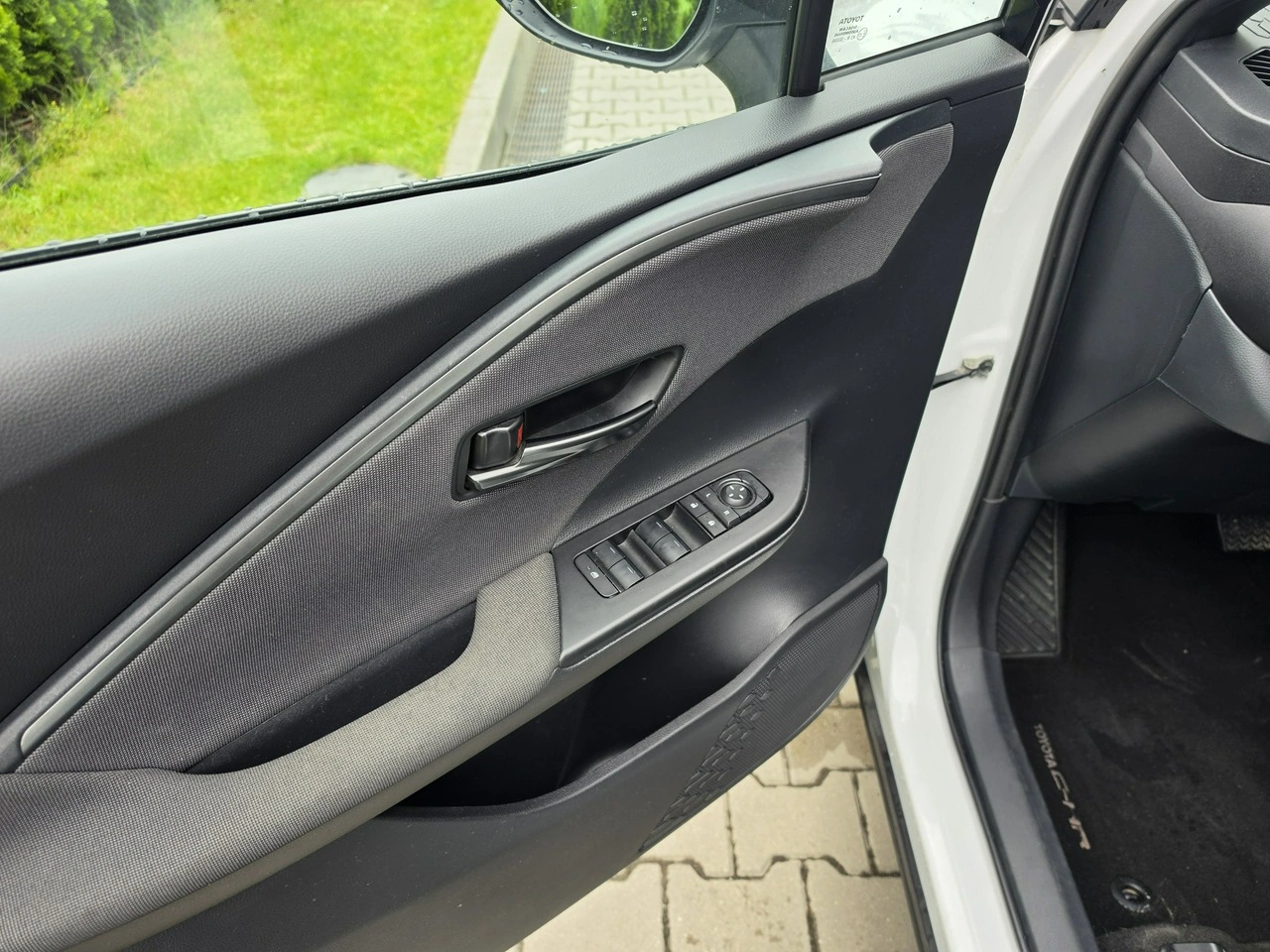 Toyota C-HR - Zdjęcie 17