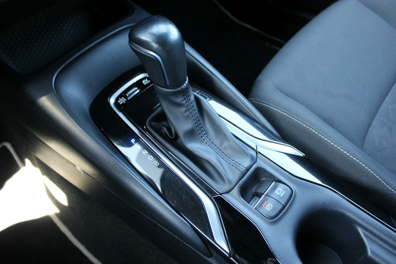 Toyota Corolla - Zdjęcie 19