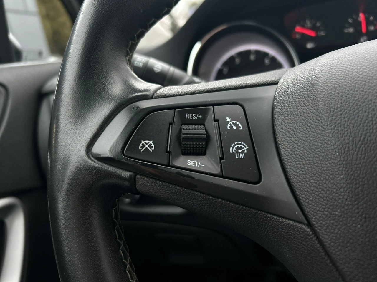 Opel Astra - Zdjęcie 19