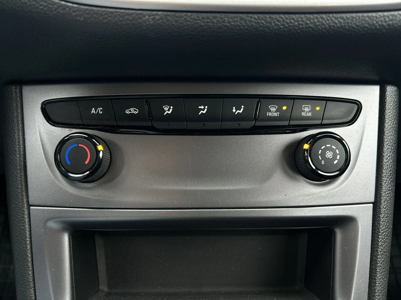 Opel Astra - Zdjęcie 24