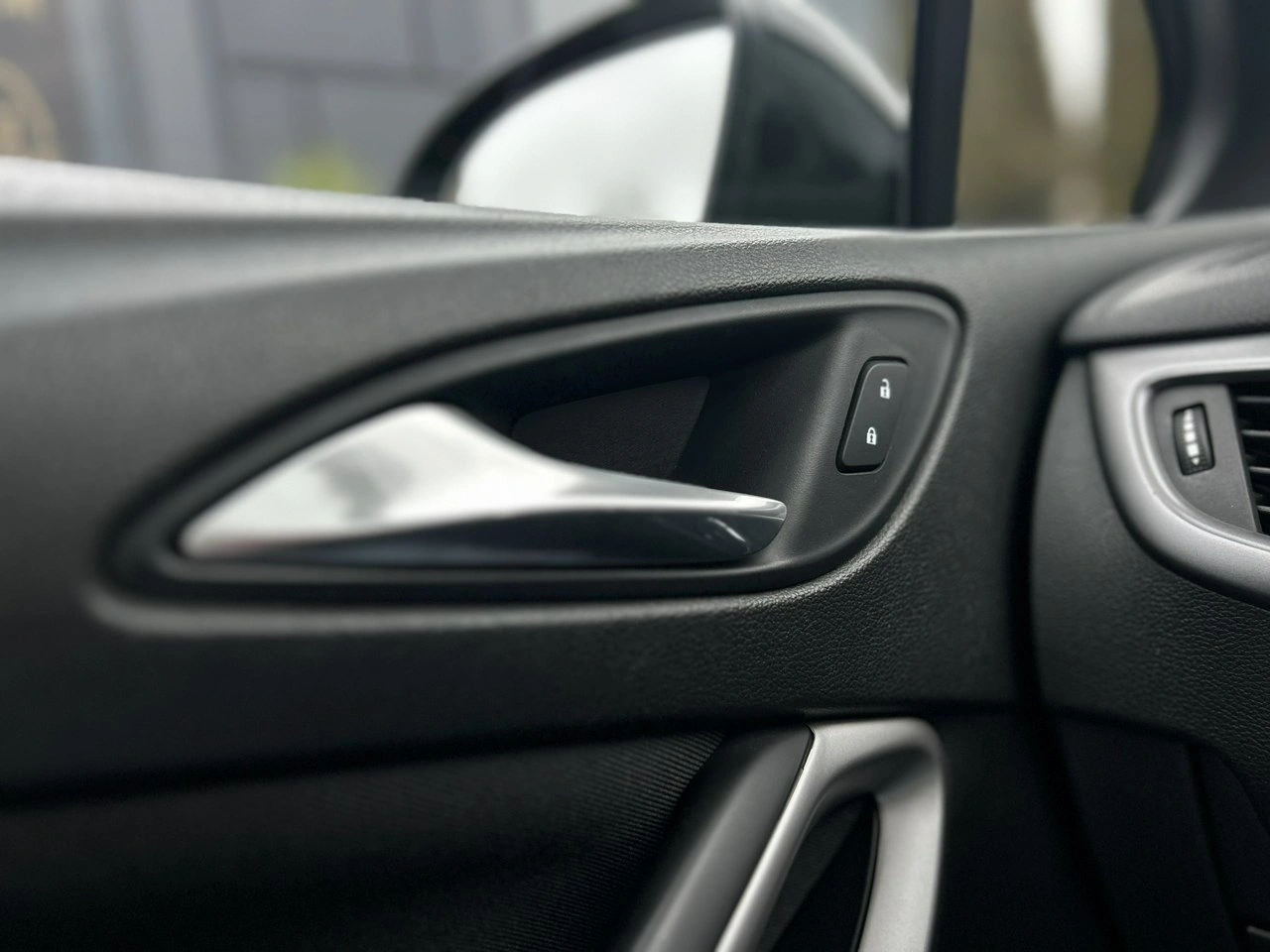 Opel Astra - Zdjęcie 31