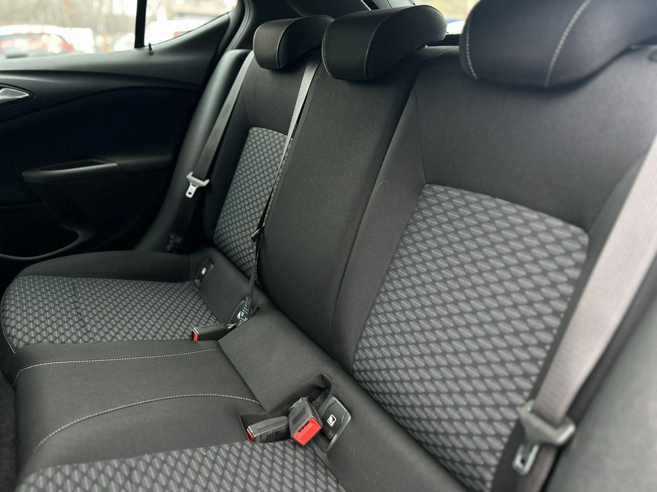 Opel Astra - Zdjęcie 31