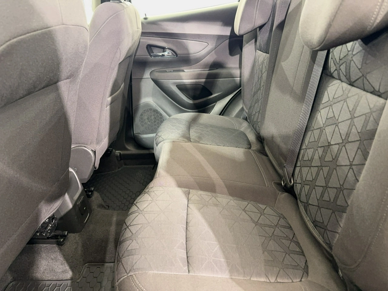 Opel Mokka X - Zdjęcie 12