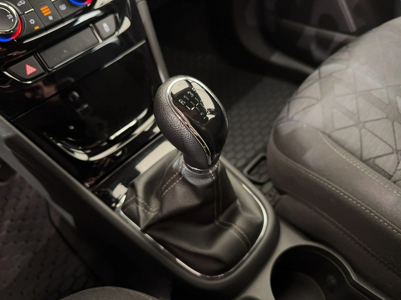 Opel Mokka X - Zdjęcie 23