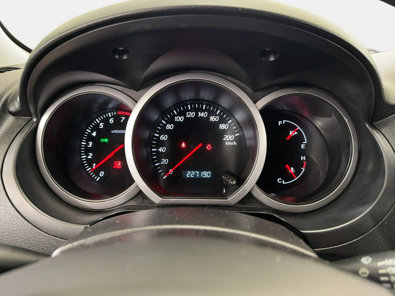 Suzuki Grand Vitara - Zdjęcie 17