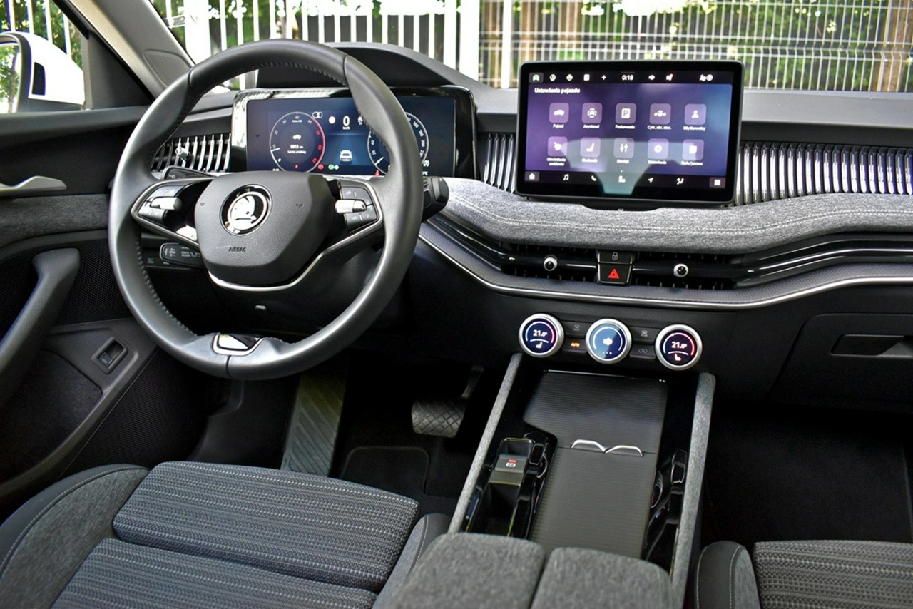 Skoda Superb - Zdjęcie 17