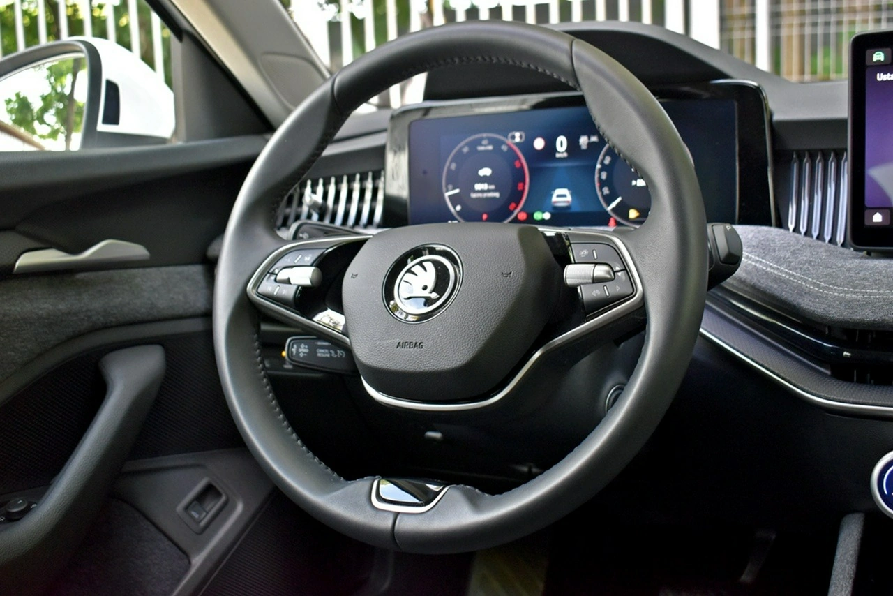 Skoda Superb - Zdjęcie 18
