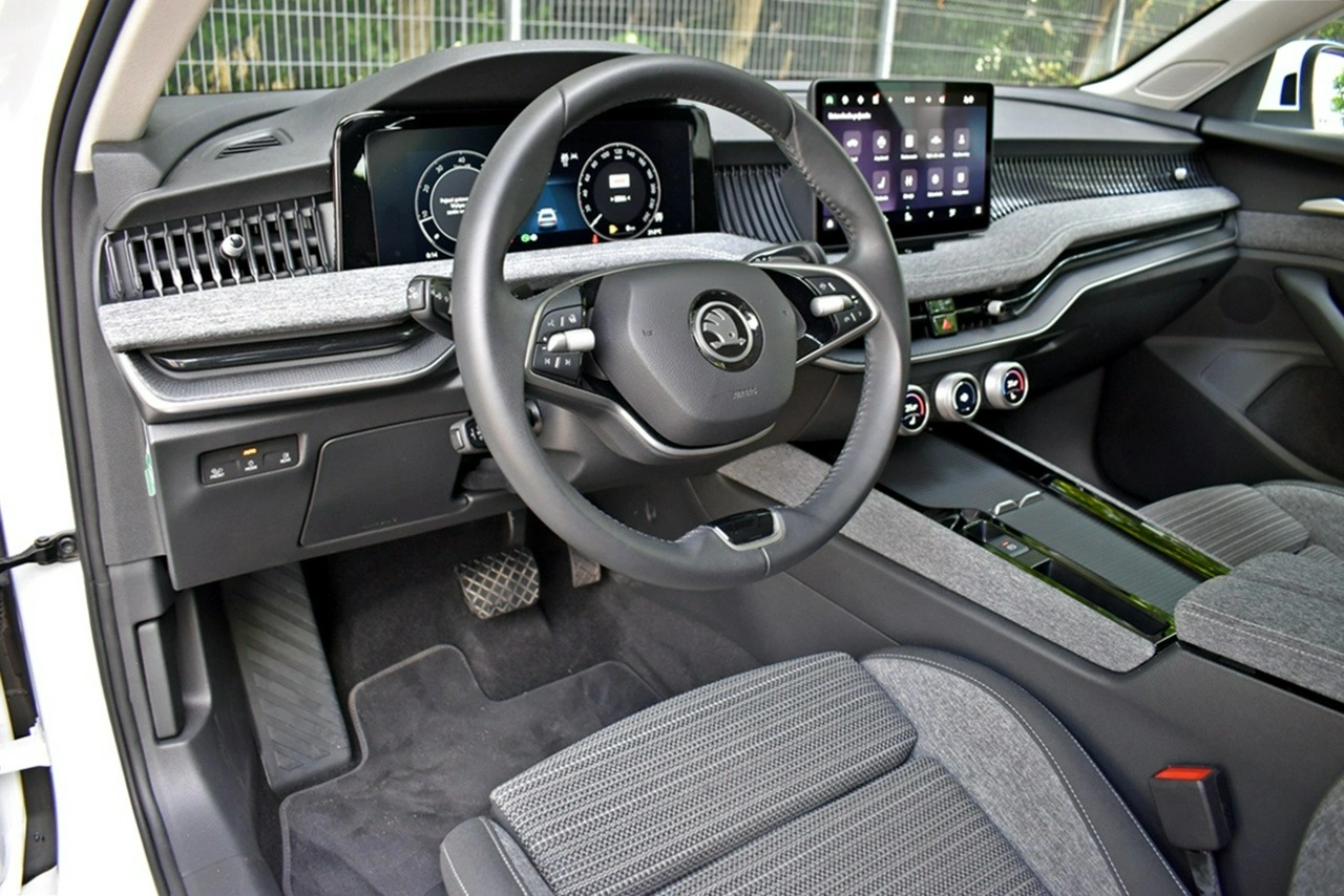 Skoda Superb - Zdjęcie 8