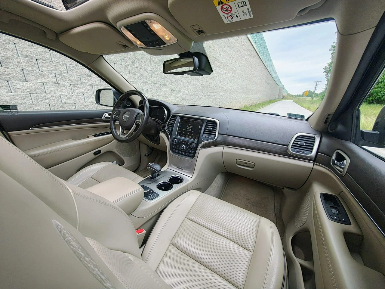 Jeep Grand Cherokee - Zdjęcie 24