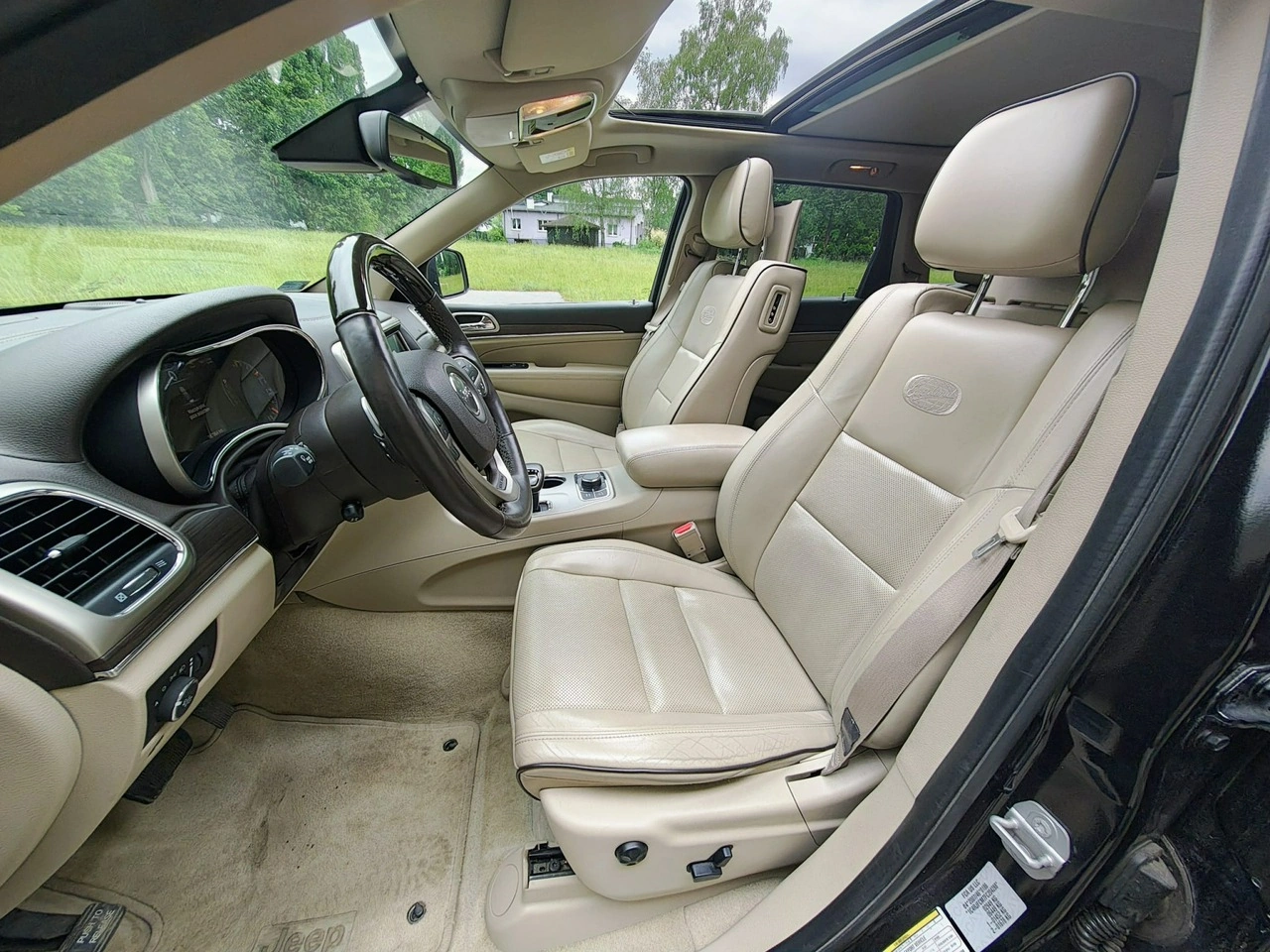 Jeep Grand Cherokee - Zdjęcie 25