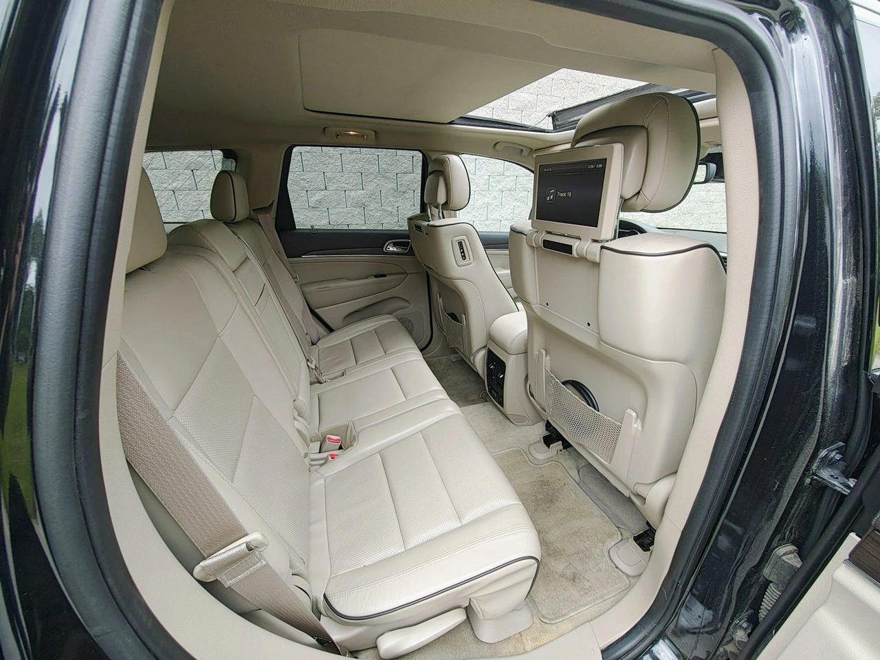 Jeep Grand Cherokee - Zdjęcie 30