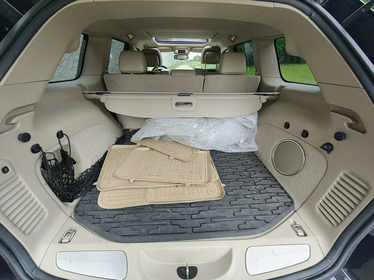 Jeep Grand Cherokee - Zdjęcie 32