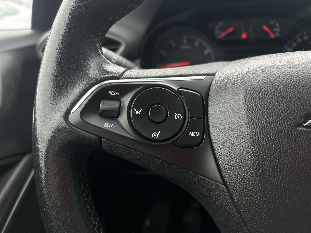 Opel Crossland X - Zdjęcie 15