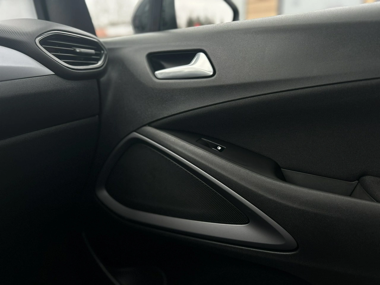 Opel Crossland X - Zdjęcie 26