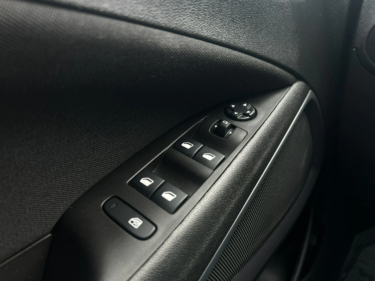 Opel Crossland X - Zdjęcie 28