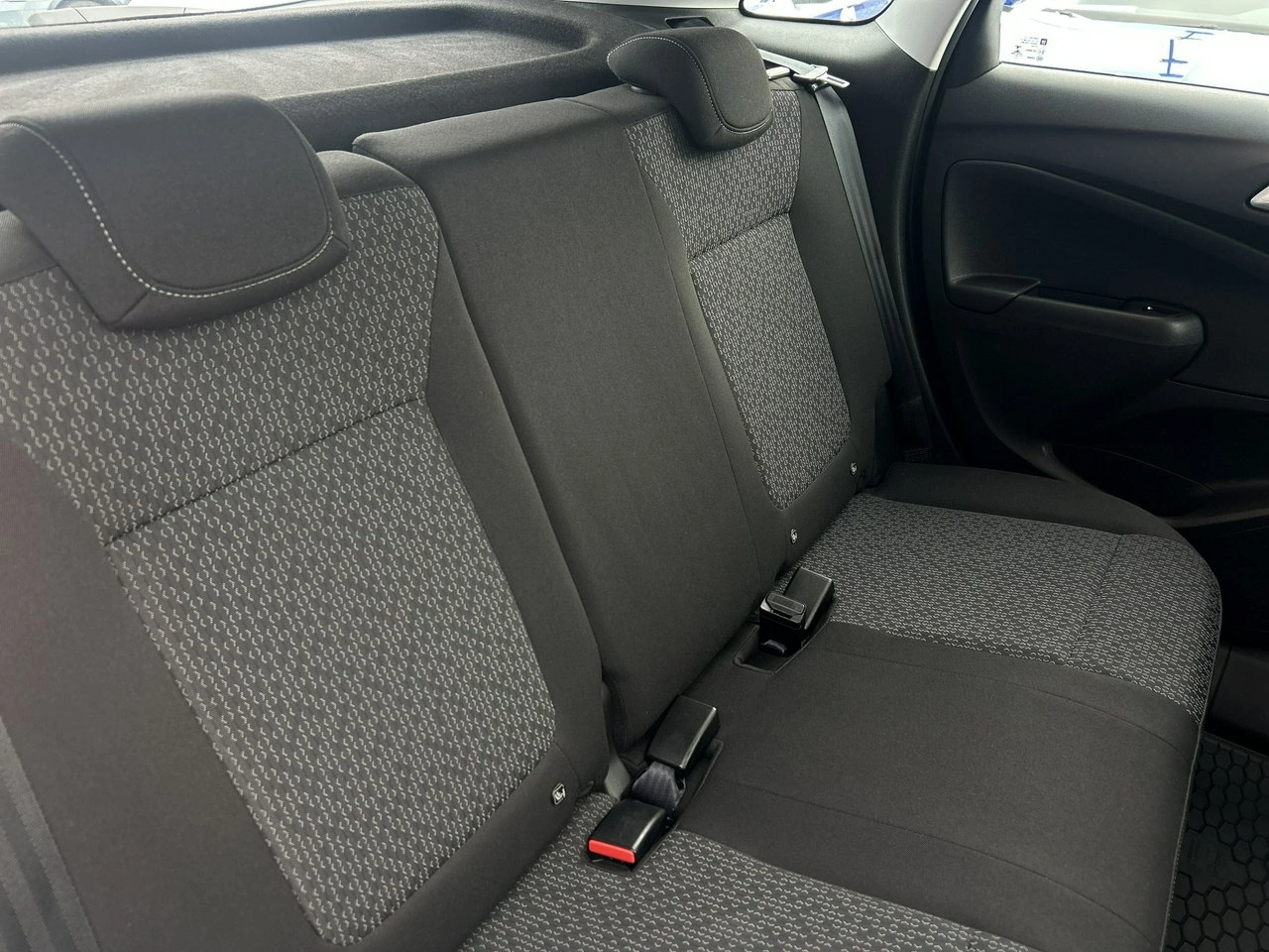 Opel Crossland X - Zdjęcie 33