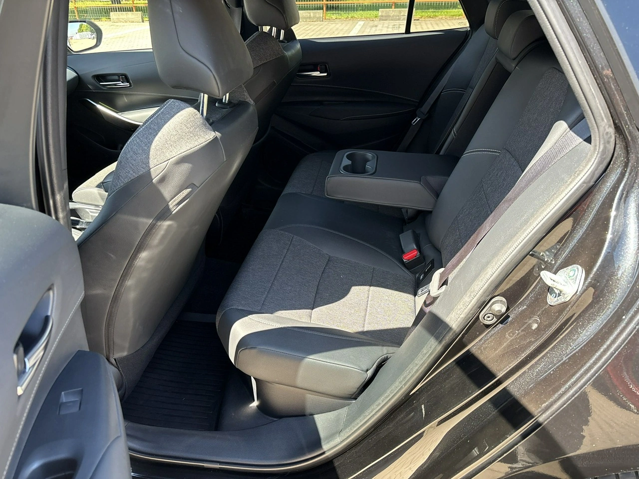 Toyota Corolla - Zdjęcie 19