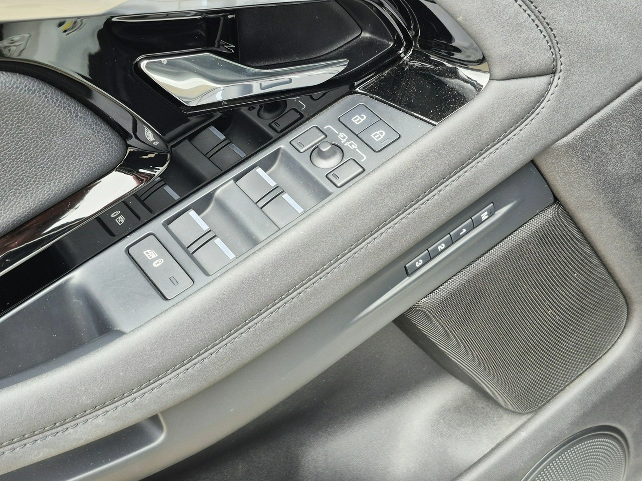 Land Rover Range Rover Evoque - Zdjęcie 18