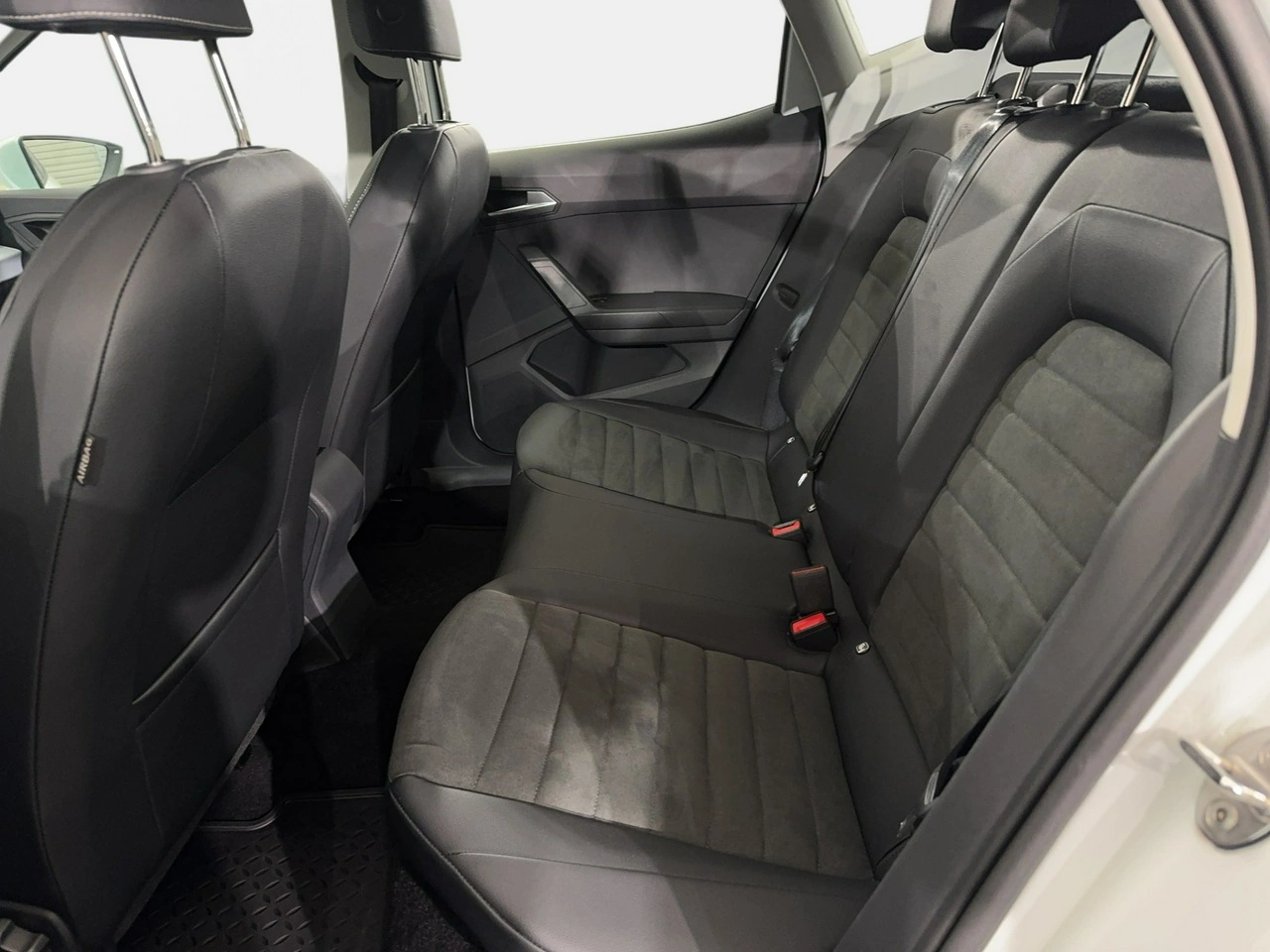 Seat Arona - Zdjęcie 6