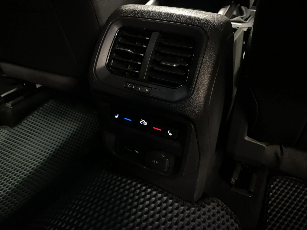 Seat Tarraco - Zdjęcie 15
