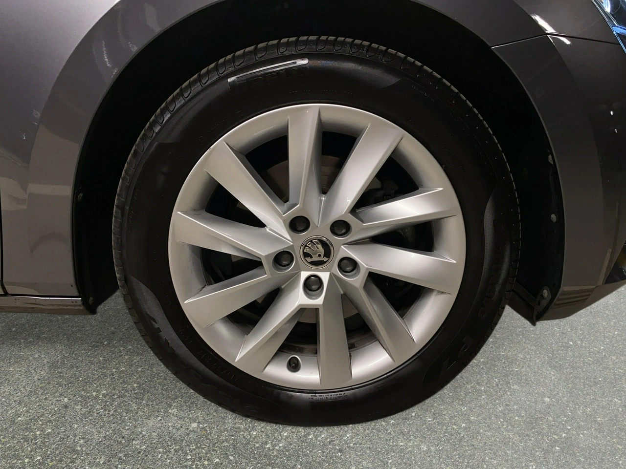 Skoda Superb - Zdjęcie 9