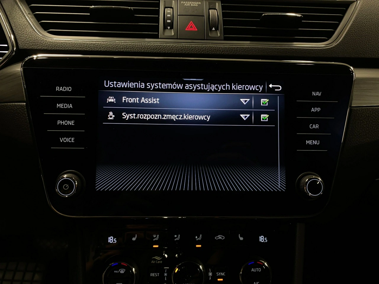 Skoda Superb - Zdjęcie 25